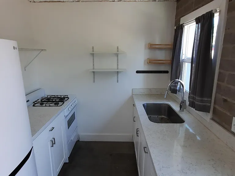 1804 W Roma Ave — Photo 6