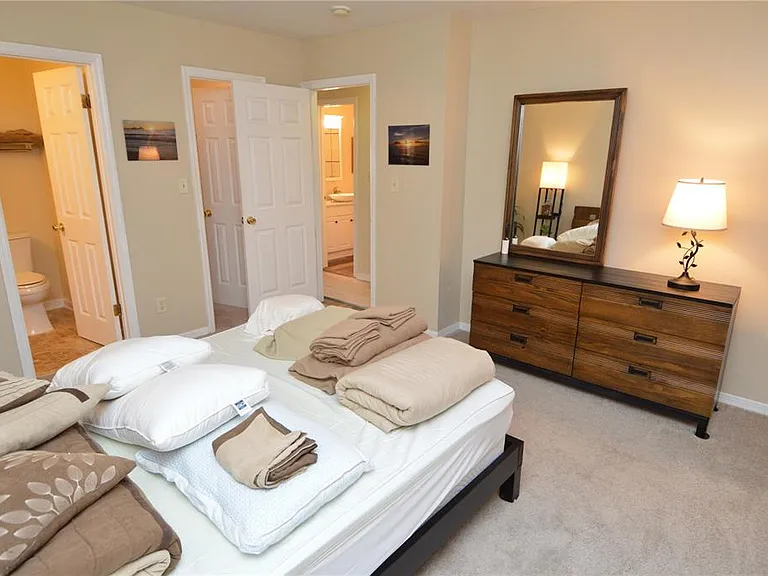 121 Seahorse Dr SE #C — Photo 30