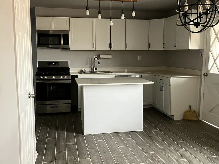 6220 Coors Blvd SW — Photo 15