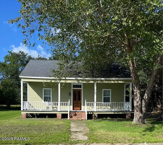 3 bed, 2.0 bath, 1610 sqft, $1,395 — Photo 1