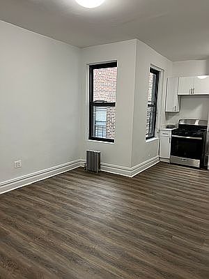 4th image of 630 W 172nd St #5B