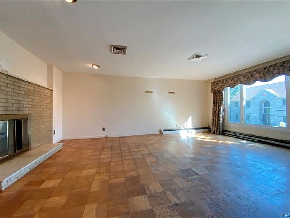 1st image of 33 Cliffside Dr