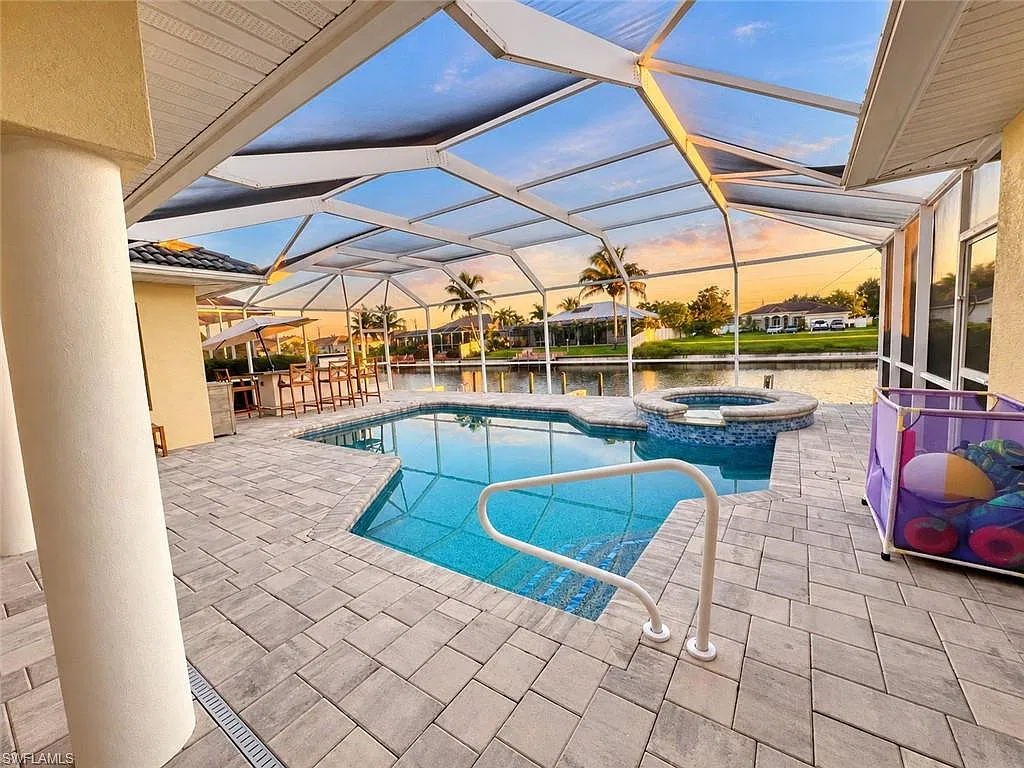 3 bed, 2.0 bath, 2499 sqft, $10,850 — Photo 1