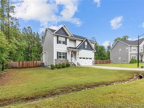 4th image of 92 Melvill Ln