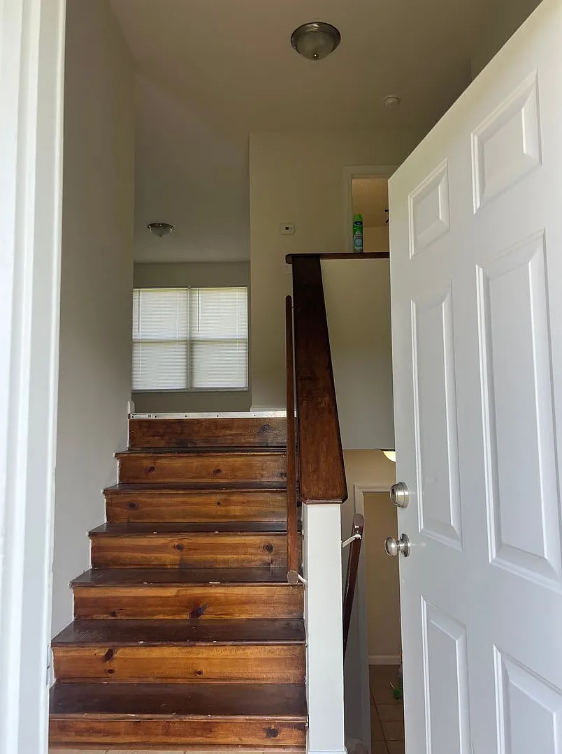 4 beds 1.5 baths on 1/2 acre lot — Photo 4
