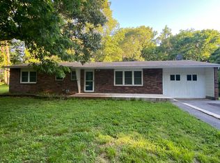 2016 W Farm Road 94, Springfield, MO 65803