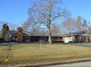 701 E Bay Point Rd, Bayside, WI 53217