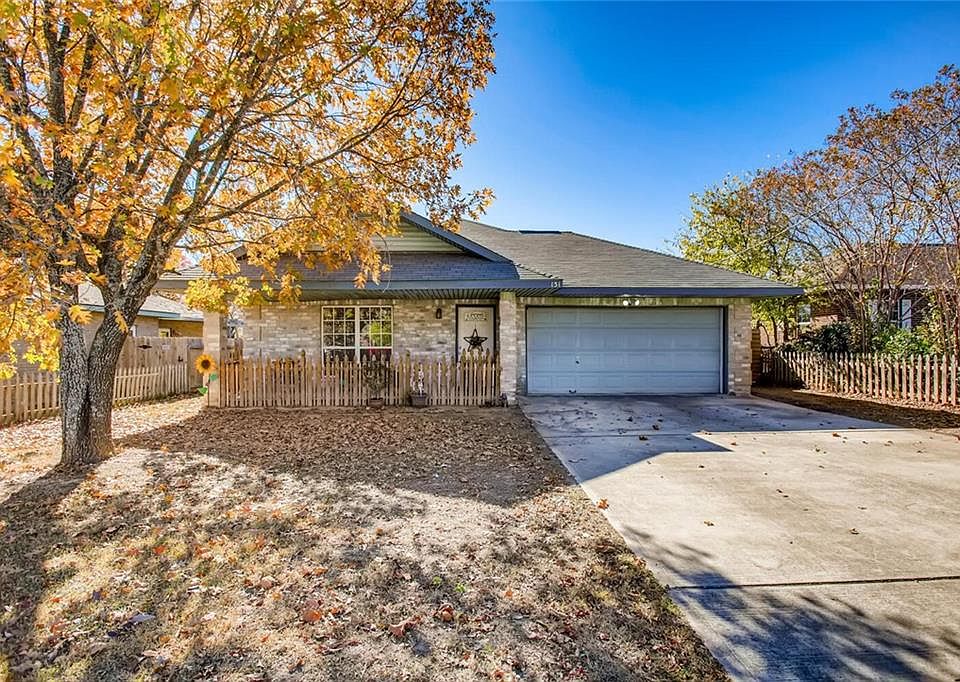 1st image of 131 Bellair Dr
