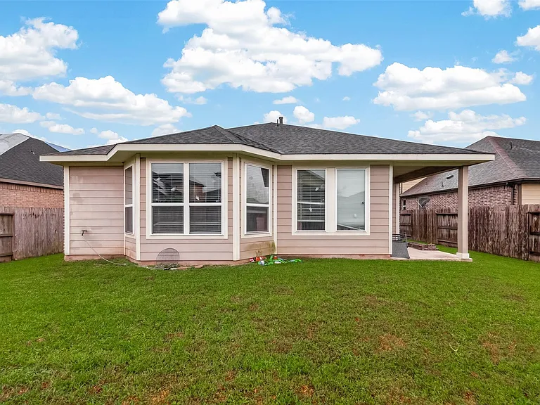 2209 Hidden Meadow Ln — Photo 35