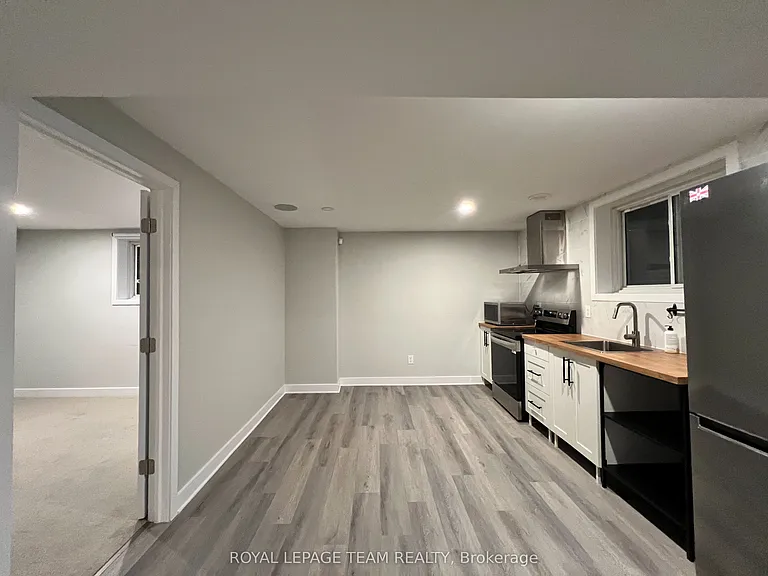 33 Thunderbolt St — Photo 3