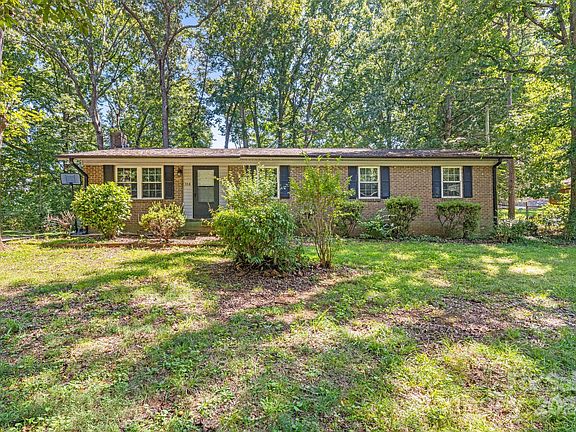 2nd image of 358 Dogwood Ln