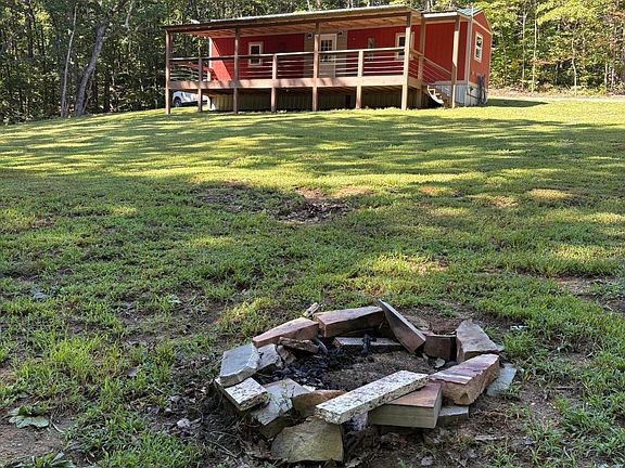 3rd image of 474 Mud Rd