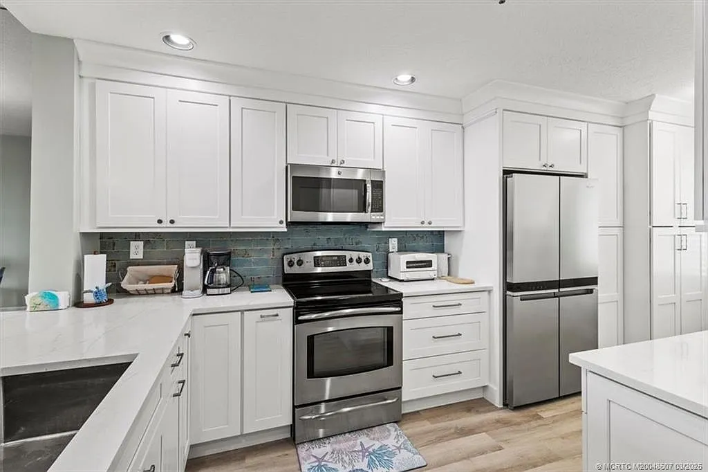 2 bed, 2.0 bath, 1135 sqft, $3,000 — Photo 4
