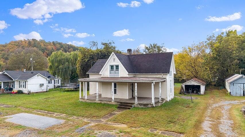 1st image of 214 E Rhea Ave