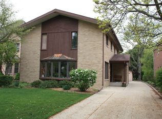 402 S Poplar Ave, Elmhurst, IL