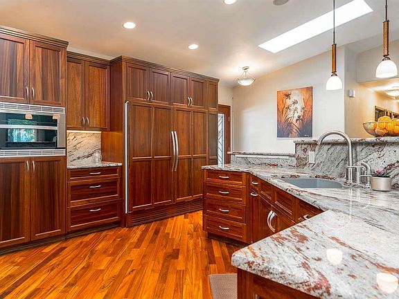 3rd image of 1837 Stevens Dr