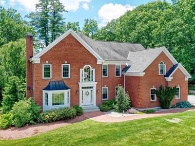 16 Grant Drive, Bedford, NH, 03110