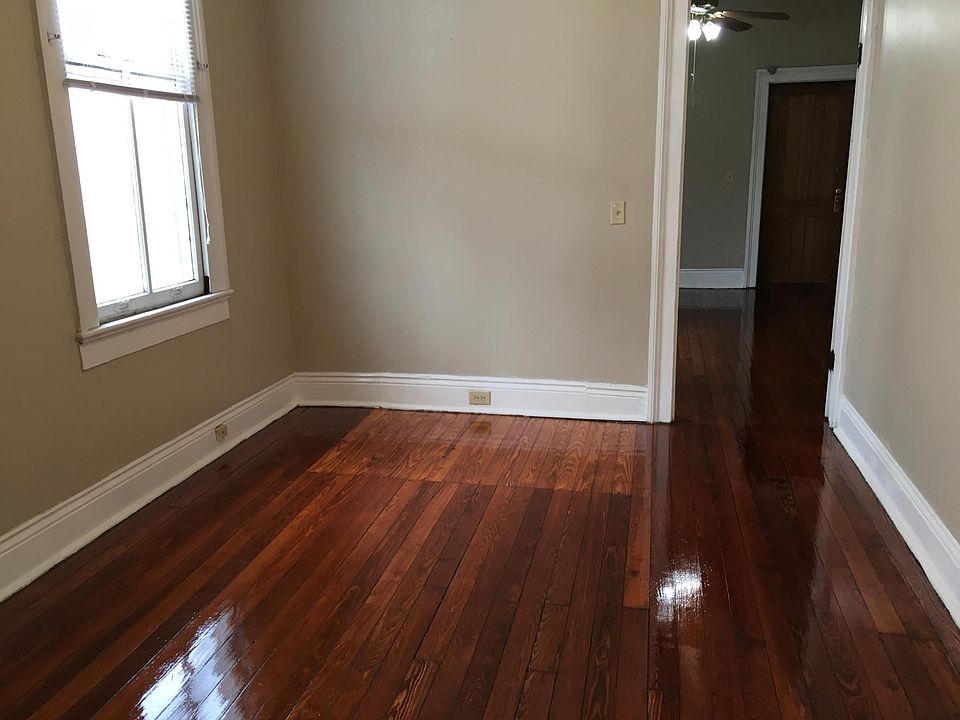 1st image of 861 Roosevelt Pl