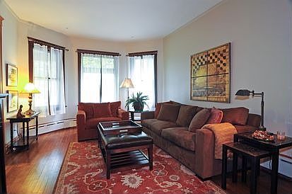 2nd image of 2047 W Pensacola Ave
