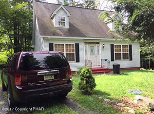 1891 Susan Ct, Tobyhanna, PA 18466