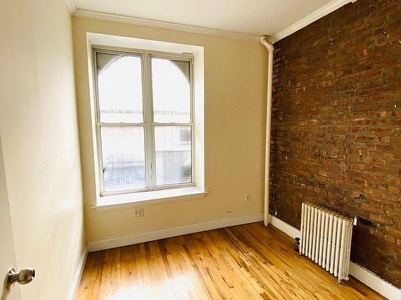 5th image of 119 Henry St #1B