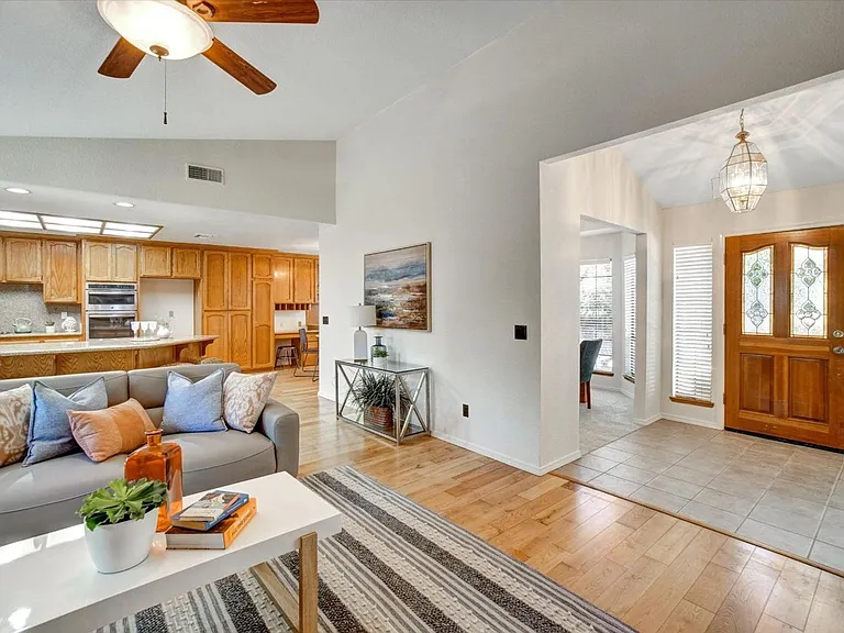 16 Somer Ridge Dr — Photo 3