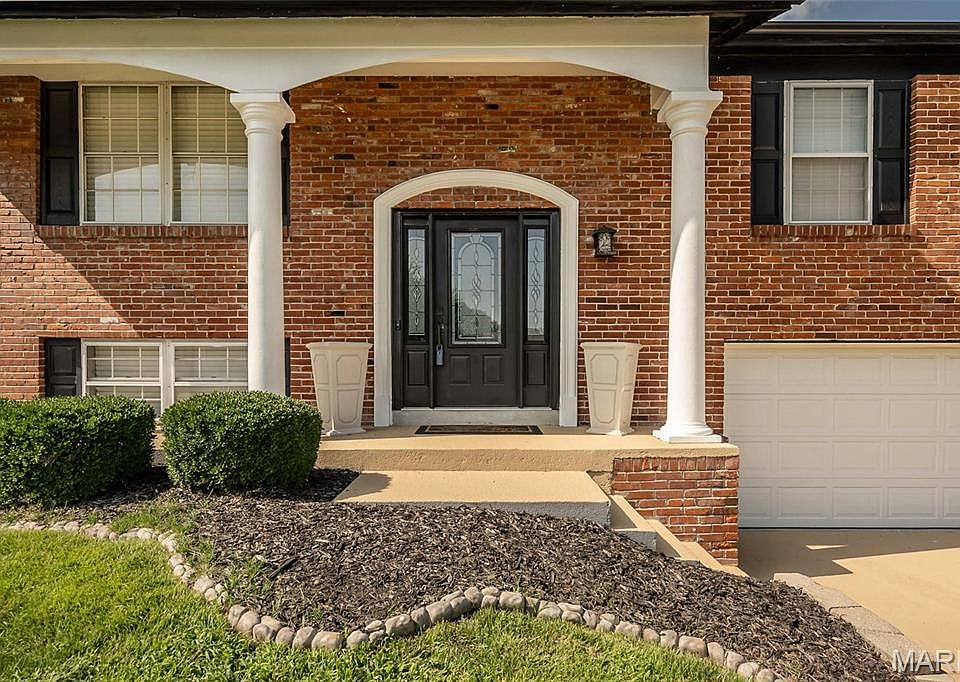 4759 Bramble Berry Dr, Saint Louis, MO 63129 | Zillow