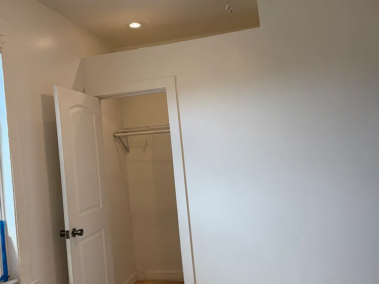 427 N Lawler Ave #2 — Photo 1
