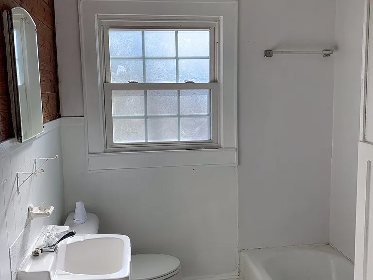 123 E Robinson Pl — Photo 6