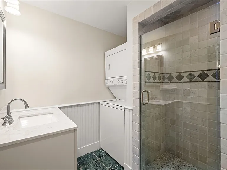 31 Concord Sq #4 — Photo 10