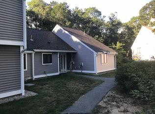 37 Woodrise Rd, Falmouth, MA 02540