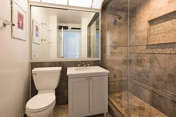 Sold by Sotheby's International Realty | media 27