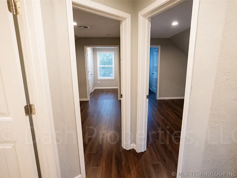 821 S Quaker Ave — Photo 56