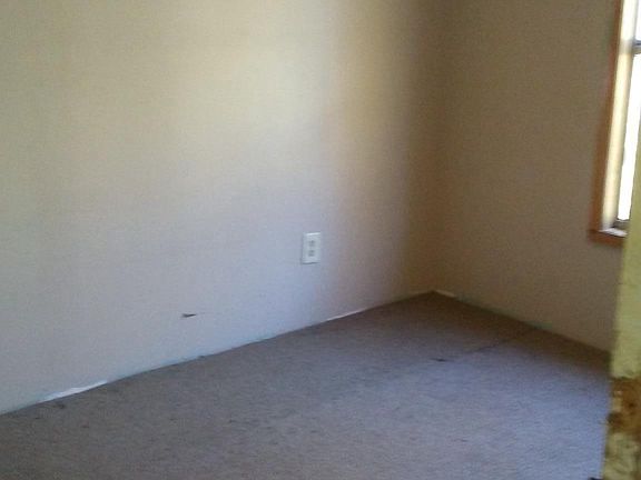 4th image of 113 Darlene Ln