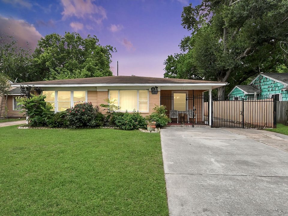 1st image of 8043 Wier Dr