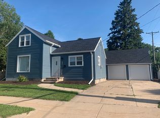 724 E Calumet St, Appleton, WI 54915