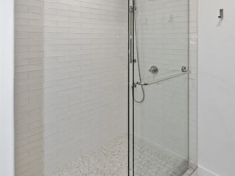 1710 Avenida Del Mundo #803 — Photo 28