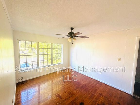 5th image of 4512 Old Mission Rd