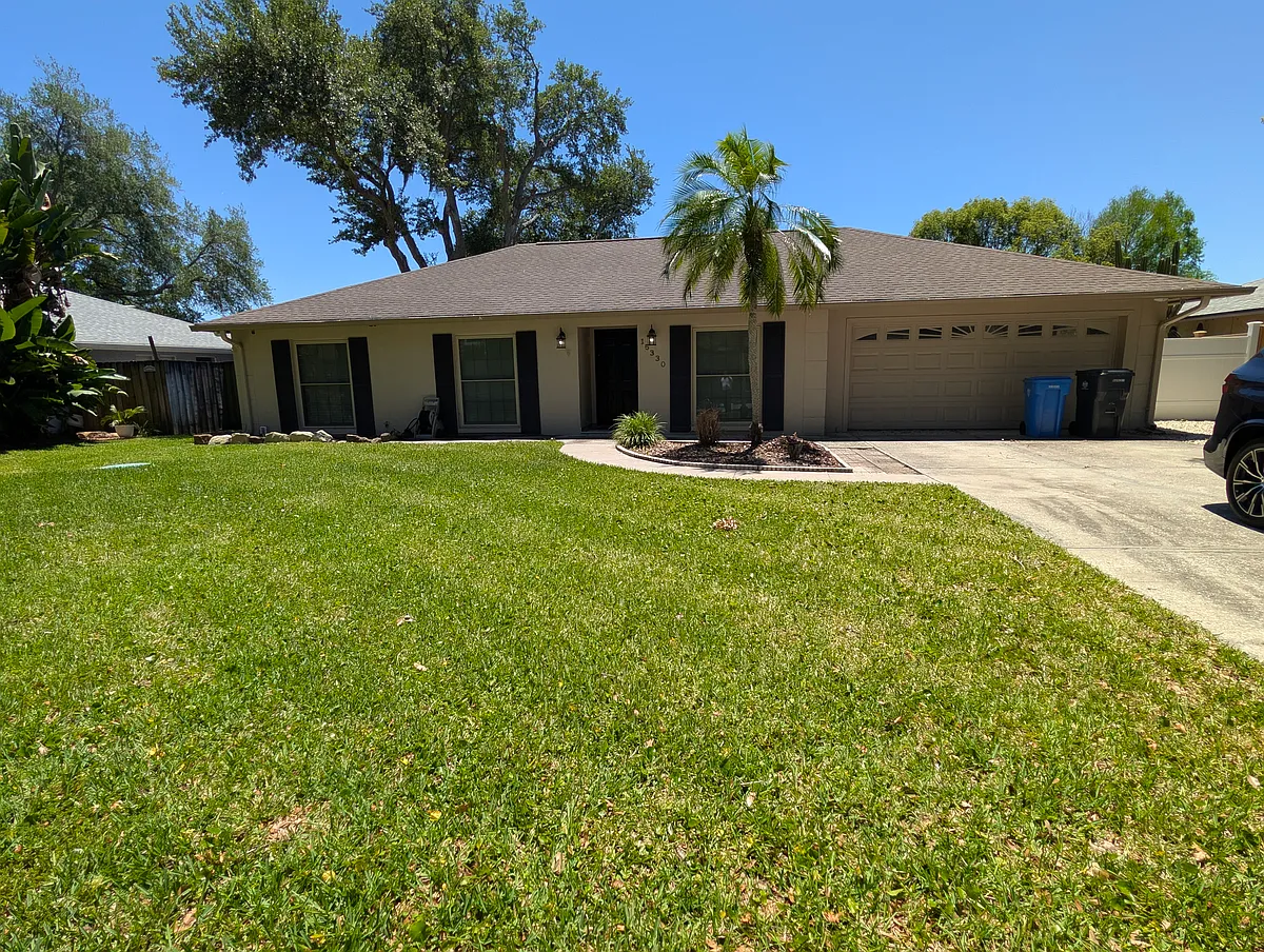 Building Photo - 15330 Winding Creek Dr