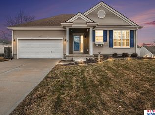 2623 N 164th Cir, Omaha, NE 68116