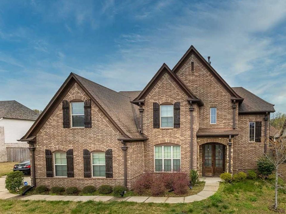 1st image of 65 Grays Park Dr