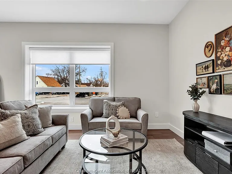 12 Mill St W #214 — Photo 31