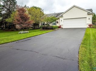 2261 Gradwohl Rd, Toledo, OH 43617