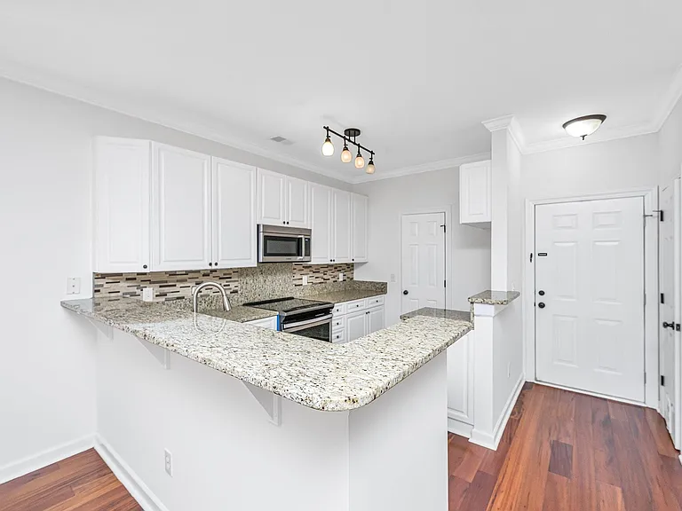 1476 Belcourt Ln — Photo 12