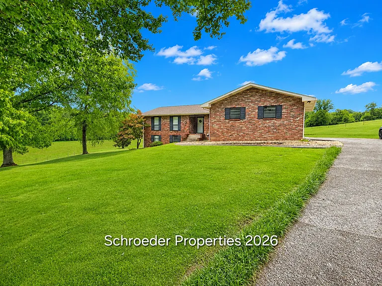 1529 Peppermint Rd — Photo 2