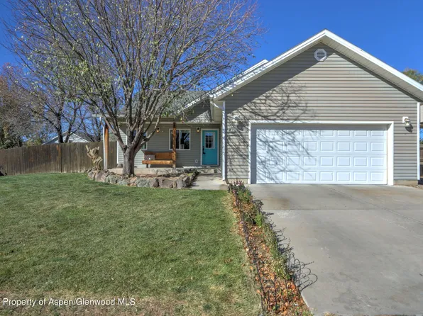 734 E 17th St, Rifle, CO 81650
