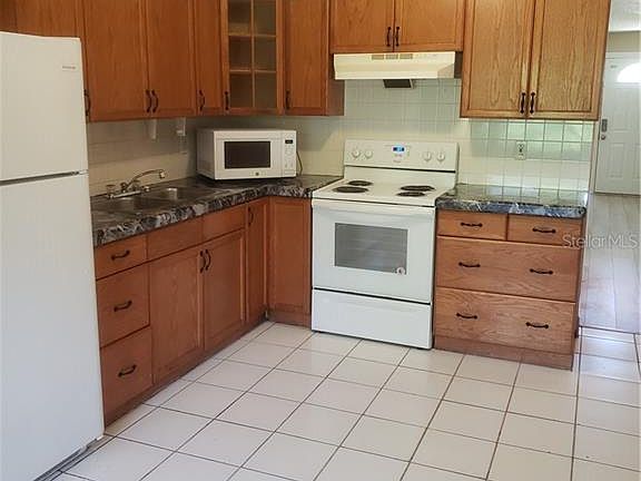 3rd image of 30437 Dubsdread Dr