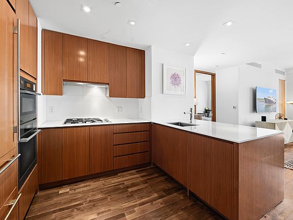 3rd image of 400 5th Ave APT 40C
