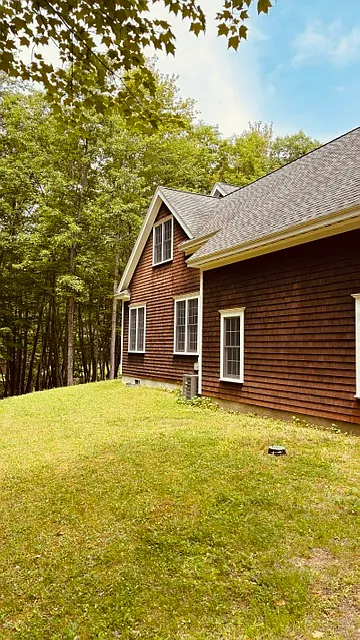 3 bed, 2200 sqft, $3,500 — Photo 4