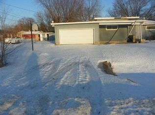 2971 S High Crest Rd, Beloit, WI 53511